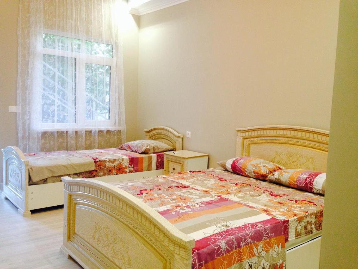 Гостевой Дом Роберто Hotell New Athos Exteriör bild